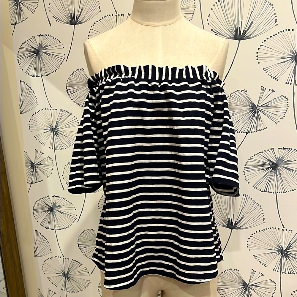 Everly M top